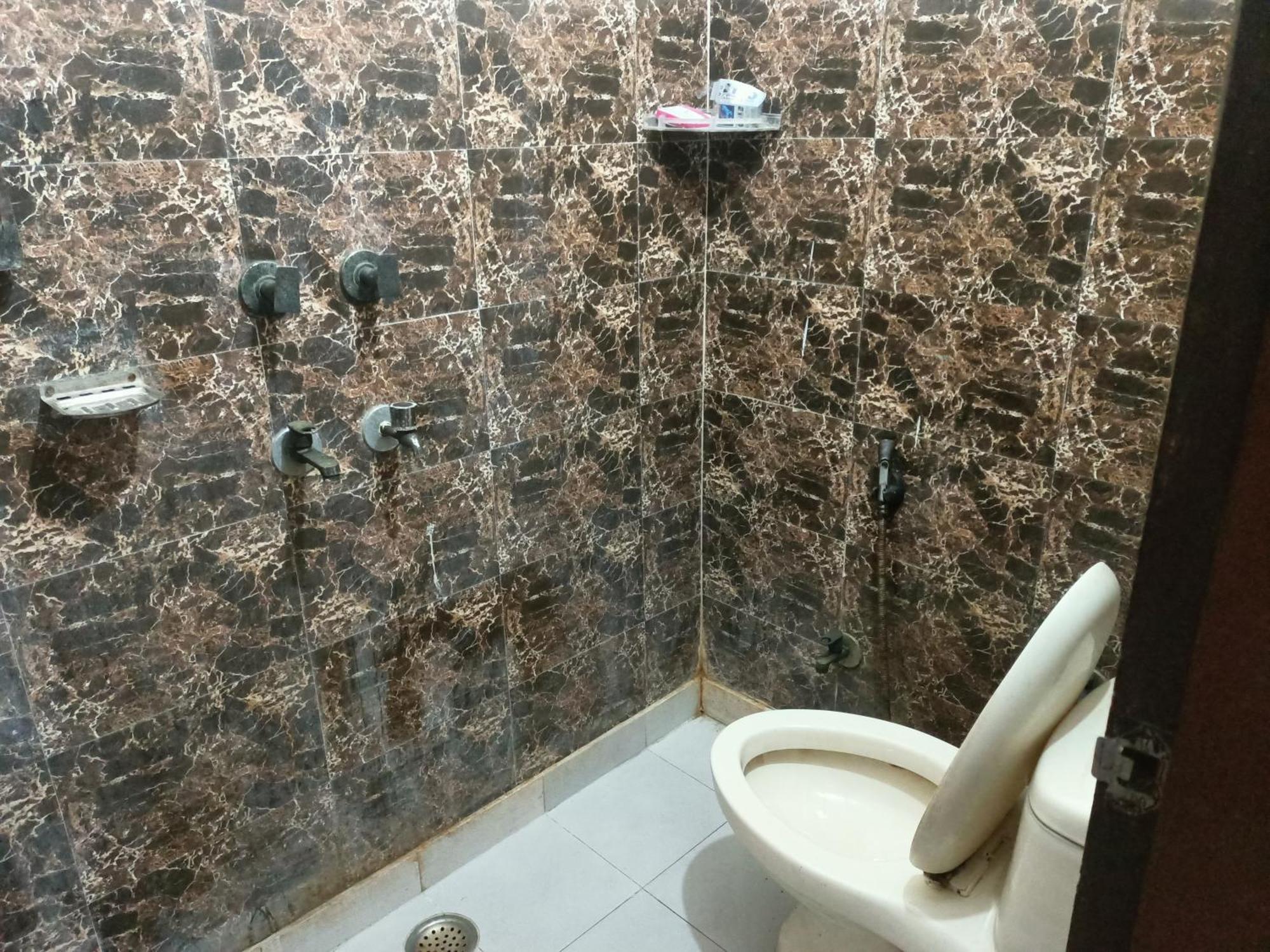 Hotel Royal India - Vijay Enclave Нью-Дели Экстерьер фото