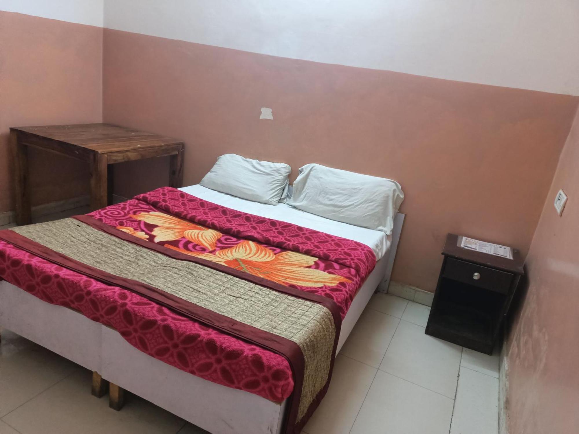 Hotel Royal India - Vijay Enclave Нью-Дели Экстерьер фото