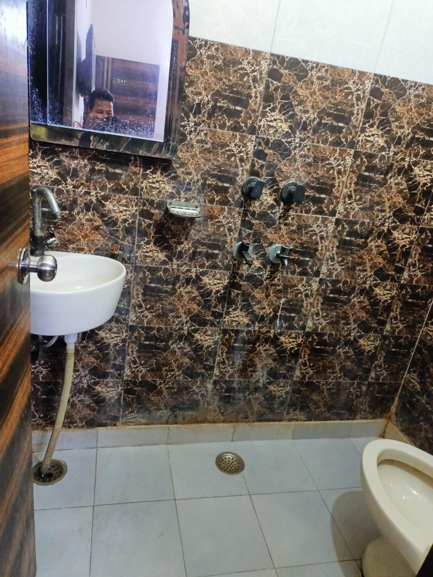 Hotel Royal India - Vijay Enclave Нью-Дели Экстерьер фото